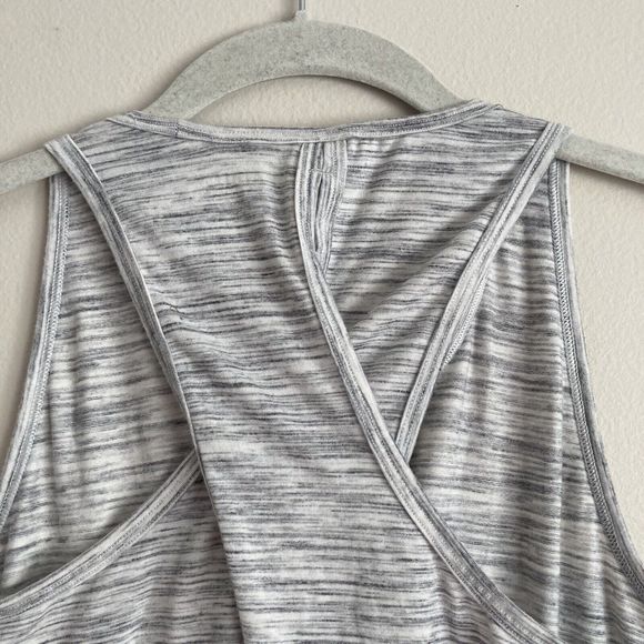 Athleta Essence Spacedye Tie Back Tank Gray Sleeveless Size Small Crossback Open - Picture 6 of 10